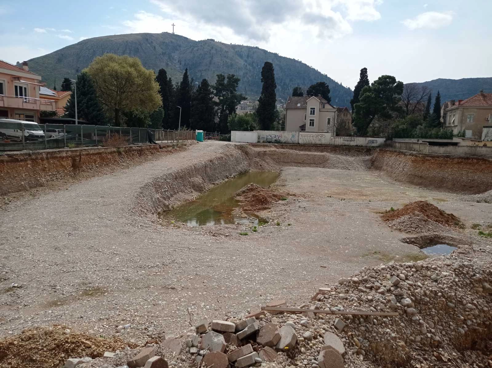 JOŠ JEDNA MOSTARSKA RUPETINA Investitor bez urbanističke suglasnosti, čeka se sud